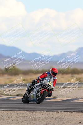 media/Nov-16-2025-Race Pace (Sun) [[8c5fa54630]]/Non Verified Riders (1st 20 Minutes)/5-Turn 15 (110pm)/